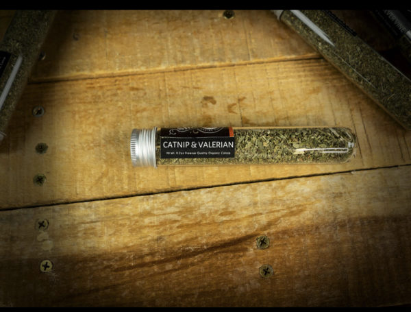 Tube de Catnip et  valériane
