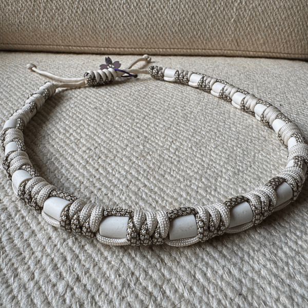 Collier Em Beige – Image 2