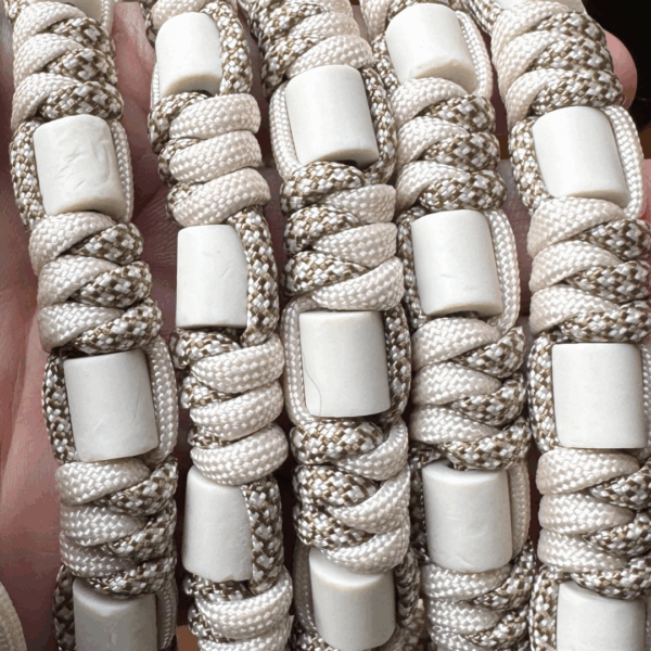 Collier Em Beige