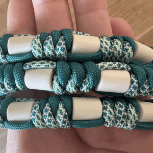 Collier Em bleu turquoise